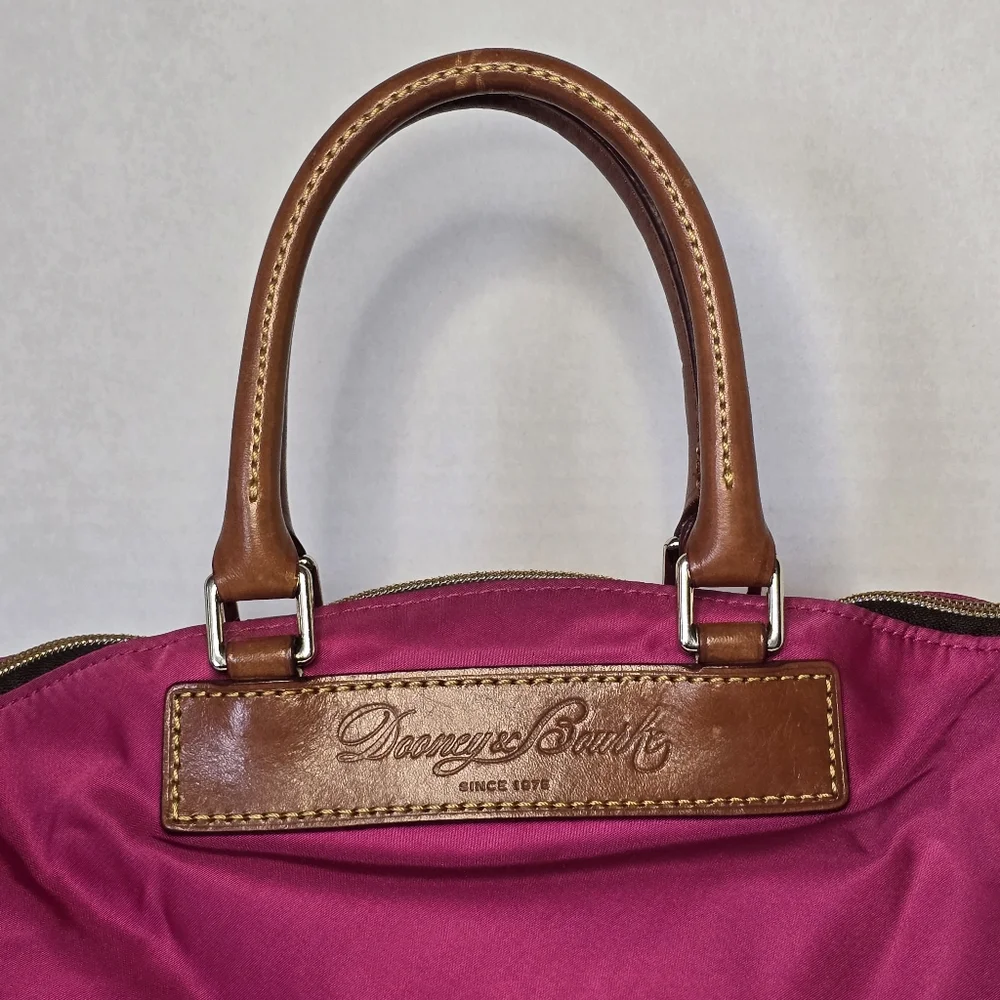 Dooney & Bourke stylish vibrant